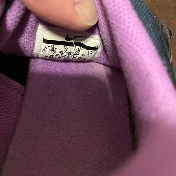 Very Good Nike Air Max 2009 Vintage Black Grape Womens 7 US 5.5 Y GS 38 EUR - Picture 6 of 8